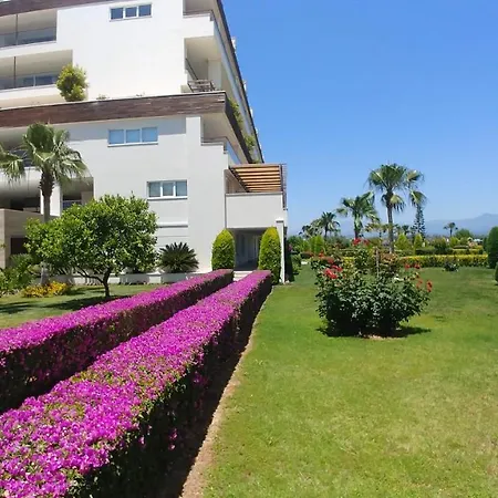 Babylon Luxury With Private Pool And Indoor Heated Pool Otel 4*