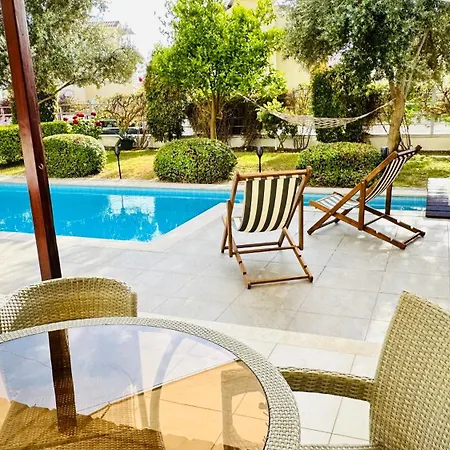 Babylon Luxury With Private Pool And Indoor Heated Pool 4* Side