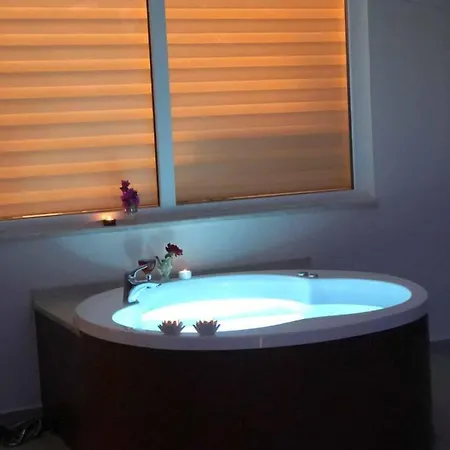 Babylon Luxury With Private Pool And Indoor Heated Pool