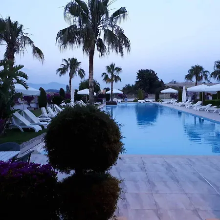 Hotel Babylon Luxury With Private Pool And Indoor Heated Pool 4*